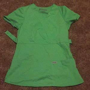 Scrub shirt